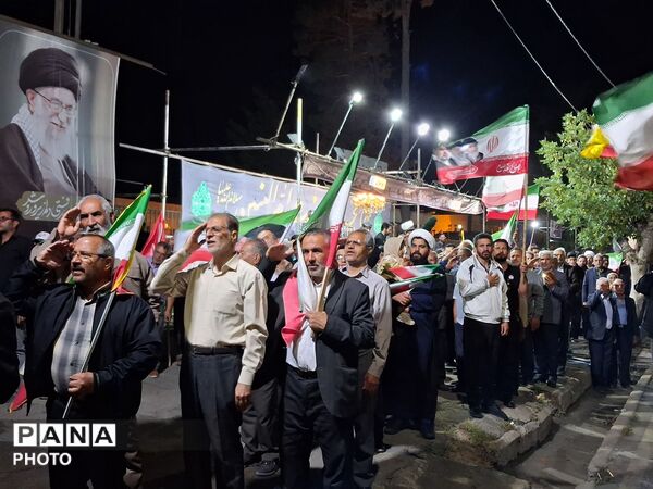 کاشمری ها با احترام نظامی به استقبال سرود جمهوری اسلامی رفتند 