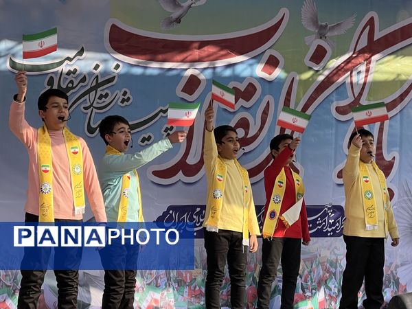 شور اسلامی در مسیر راهپیمایی تهران