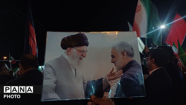 مردمی از جنس نور