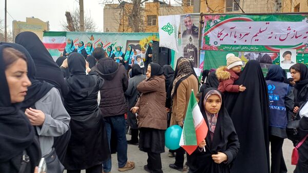 دانش‌آموزان، پاسداری از انقلاب را آغاز می‌کنند
