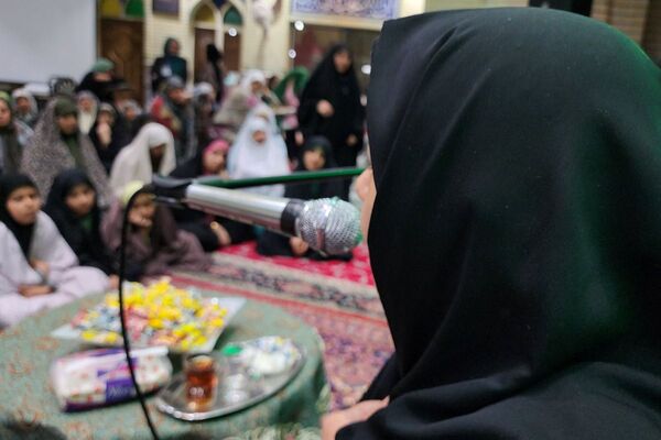 نوجوانان و جوانان در اعتکاف مسجد امام موسی کاظم (ع) گرد هم آمدند