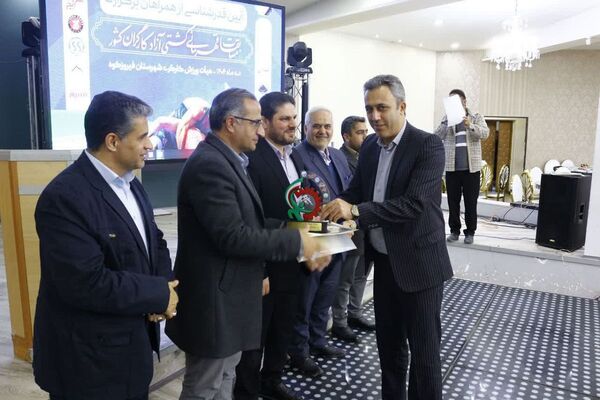 تقدیر از برگزارکنندگان مسابقات قهرمانی کشتی آزاد کارگران کشور در فیروزکوه