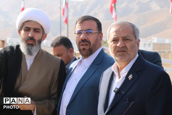 بازدید وزیر آموزش‌وپرورش از مناطق آسیب‌دیده لامرد