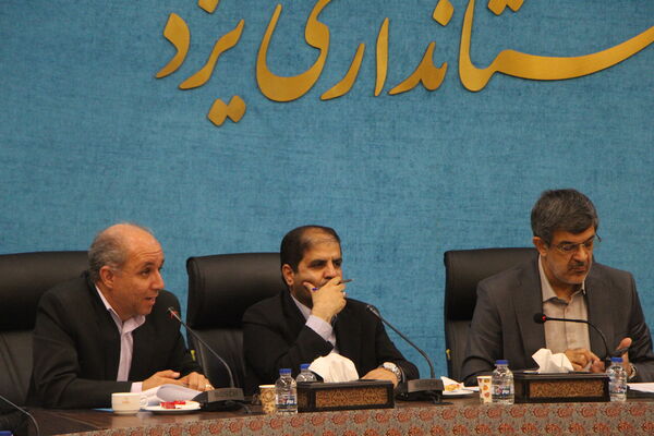 نشست ستاد ساماندهی امور جوانان استان یزد به ریاست استاندار  یزد