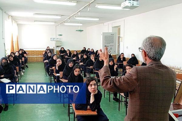 شهید داریوش رضایی‌نژاد الگوی علم و عمل 