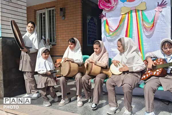 جشن روز کودک در مدرسه شهید بنی‌هاشمی