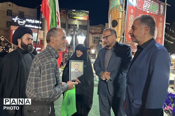 تجلیل از خبرنگاران در طنین تجمعات شبانه