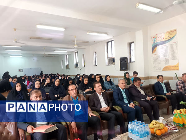 تقدیر هم‌زمان با هفته پژوهش و فناوری از ۱۵ معلم و دانش‌آموز پژوهشگر برتر در بهبهان 