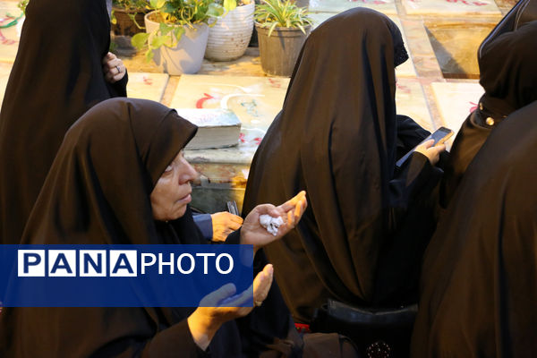 دعای عرفه در یادمان شهدای گمنام کوه خضر نبی(ع) قم