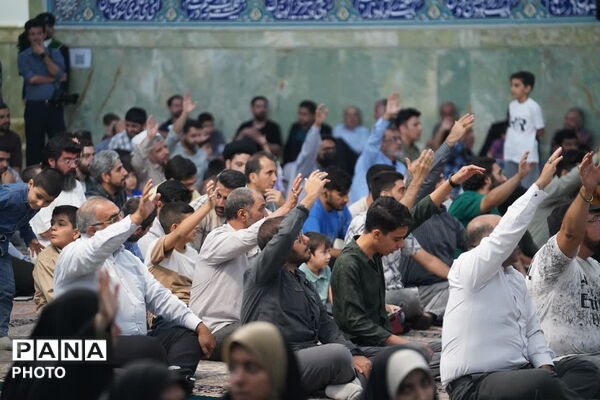 آیین غبارروبی حرم حضرت معصومه(س) با حضور اصحاب رسانه