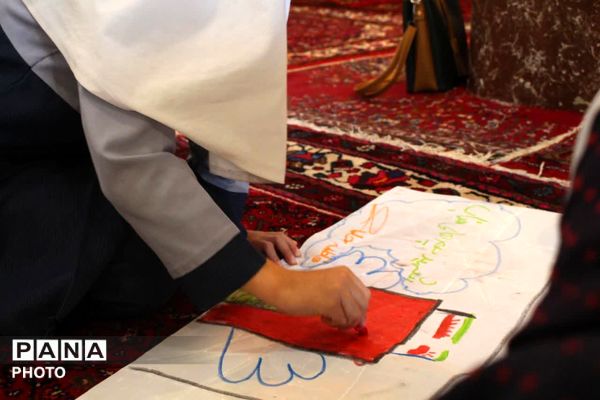 دانش‌آموزان همدانی در سومین رویداد «۱۶۸» یاد شهدای دانش‌آموز میناب را گرامی داشتند