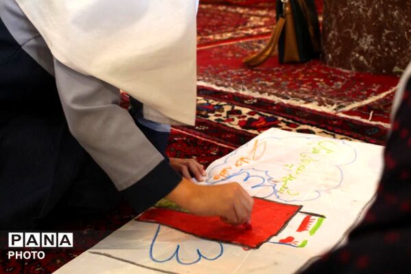 دانش‌آموزان همدانی در سومین رویداد «۱۶۸» یاد شهدای دانش‌آموز میناب را گرامی داشتند
