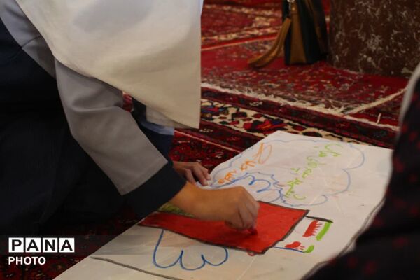 دانش‌آموزان همدانی در سومین رویداد «۱۶۸» یاد شهدای دانش‌آموز میناب را گرامی داشتند
