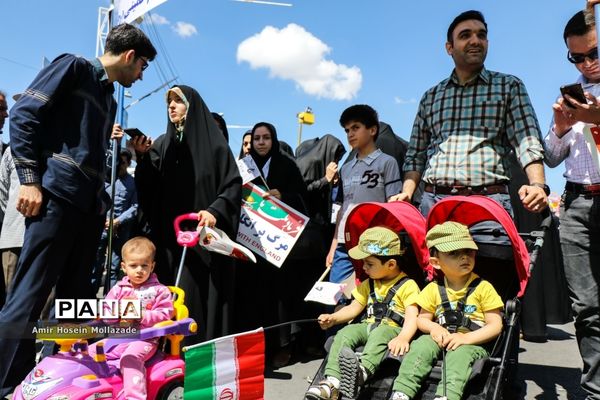 حضور کودکان در راهپیمایی روز قدس