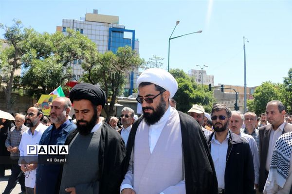 راهپیمایی مردم همدان در آخرین جمعه ماه رمضان