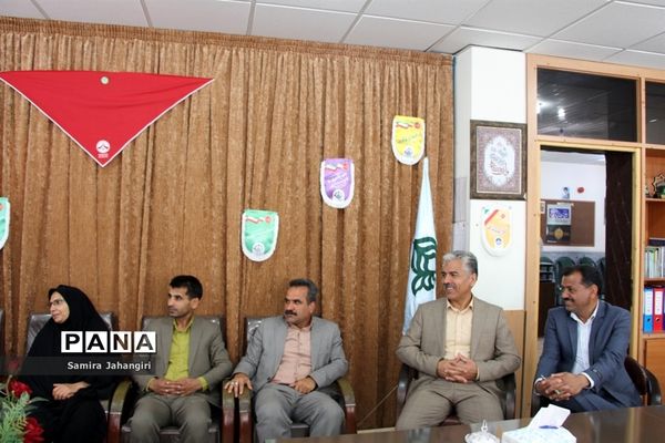 حضور صمیمی مدیرکل آموزش و پرورش استان خراسان جنوبی در سازمان دانش‌آموزی