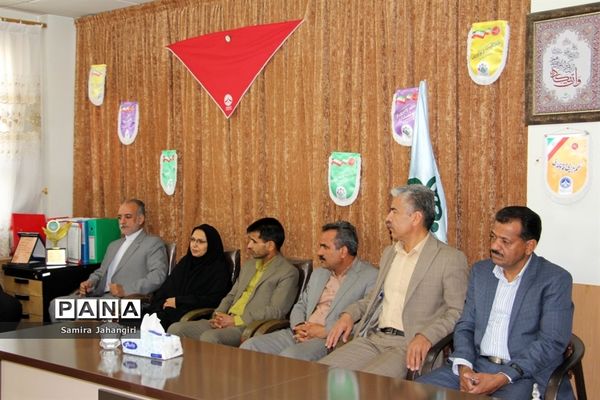 حضور صمیمی مدیرکل آموزش و پرورش استان خراسان جنوبی در سازمان دانش‌آموزی