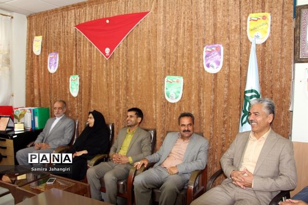 حضور صمیمی مدیرکل آموزش و پرورش استان خراسان جنوبی در سازمان دانش‌آموزی