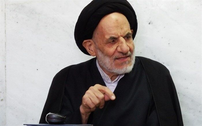 آیت‌الله عبادی :  توجه به قرآن یکی از راههای مقابله با دشمن است