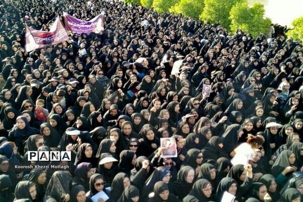 مراسم تشییع پیکر امام جمعه شهرستان کازرون