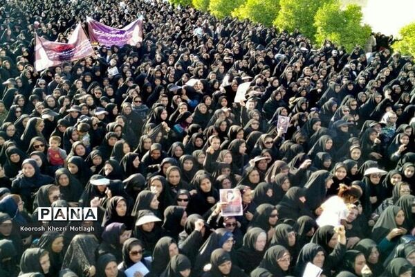 مراسم تشییع پیکر امام جمعه شهرستان کازرون