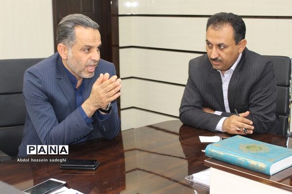 جلسه کار گروه استانی لباس فرم دانش‌آموزی استان بوشهر