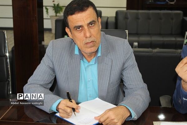 جلسه کار گروه استانی لباس فرم دانش‌آموزی استان بوشهر
