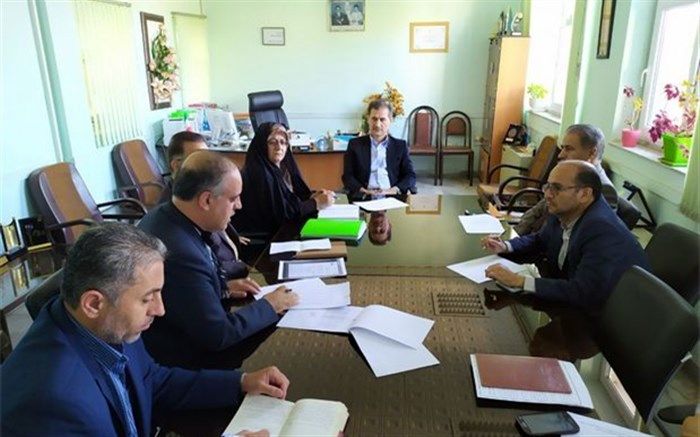 مدیر کل آموزش و پرورش کردستان یکی از برنامه های مهم مدرسه محوری را توانمند سازی نیروی انسانی عنوان کرد