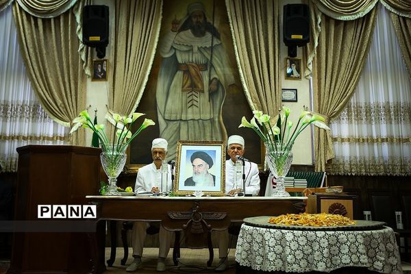 نیایش و ادای احترام  زرتشتیان در سی امین سالگرد ارتحال حضرت امام خمینی (ره)