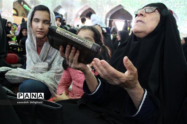 برگزاری مراسم سی امین سالگردارتحال ملکوتی حضرت امام (ره) در شیراز