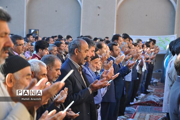 نماز عیدسعیدفطر درشهرستان خوسف خراسان جنوبی
