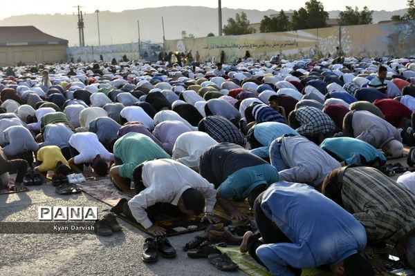 اقامه نماز عید فطر در امیدیه