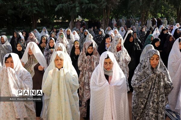 اقامه نماز عید سعید فطر در ارومیه
