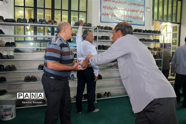 اقامه نماز عید سعید فطر در خاوران شهرستان جهرم