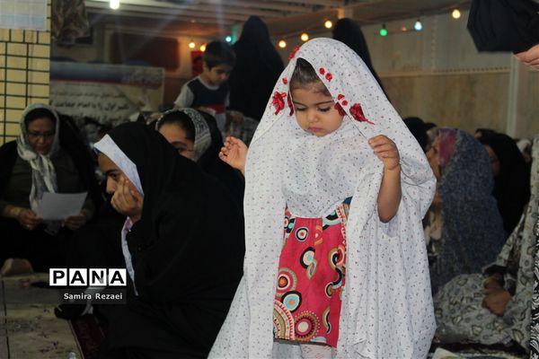 اقامه نماز عید سعید فطر در خاوران شهرستان جهرم