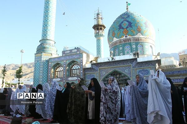 نماز عید فطر در امام زاده صالح(ع)