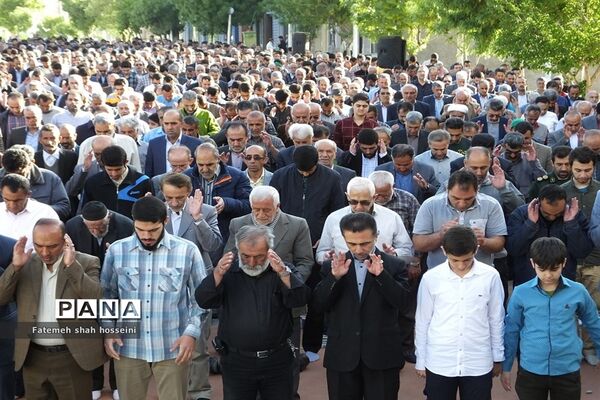 اقامه نماز عید سعید فطر در شهرستان فیروزکوه