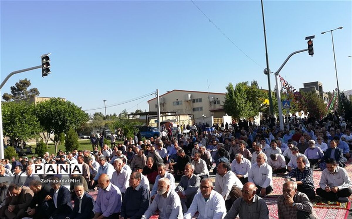 برگزاری نماز عید سعید فطر درخاورشهر