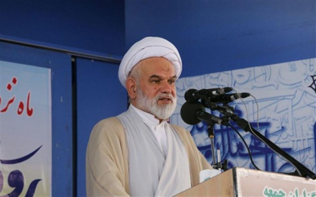 آب به آسیاب دشمن نریزید/ شکرگزار نعمت امنیت در کشور باشیم