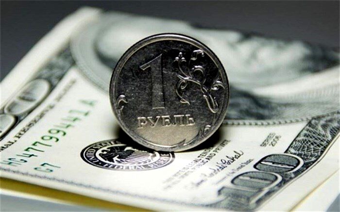 اخذ مالیات از سپرده‌های ارزی و ریالی غیرقانونی است