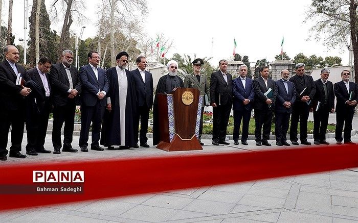 میرزایی: روحانی موارد درخواست  افزایش اختیارات را شفاف اعلام کند