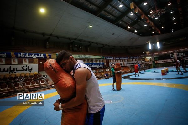 تمرین تیم ملی کشتی فرنگی