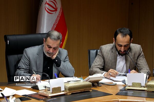 نشست صمیمی وزیر آموزش و پرورش با نمایندگان تشکل‌های دانشجویی دانشگاه تربیت دبیر شهیدرجایی