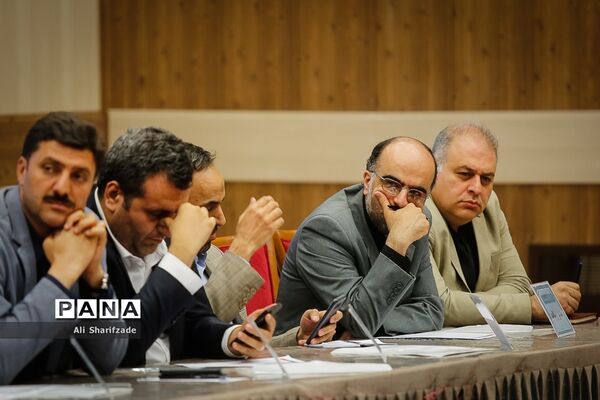 نشست صمیمی وزیرآموزش و پرورش با مدیران رسانه