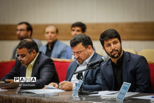 نشست صمیمی وزیرآموزش و پرورش با مدیران رسانه