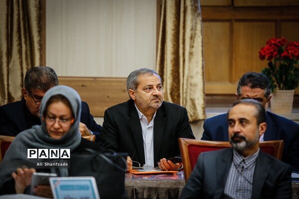 نشست صمیمی وزیرآموزش و پرورش با مدیران رسانه