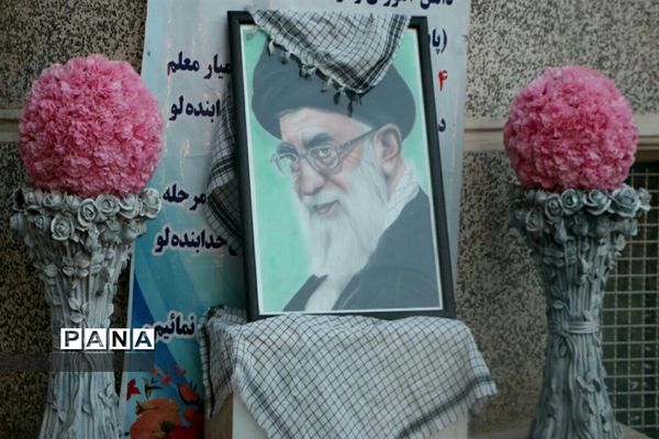 ضیافت افطاری در دبیرستان غیرانتفاعی مهرگان شهرقدس