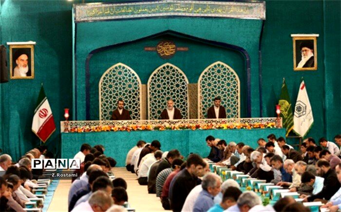 آیین "جزء خوانی قرآن کریم" در آستان امامزاده ابراهیم بن موسی بن جعفر دولت آباد