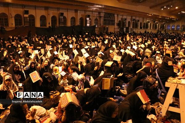 مراسم شب احیا بیست و سوم ماه رمضان در مصلی مرکز مازندران