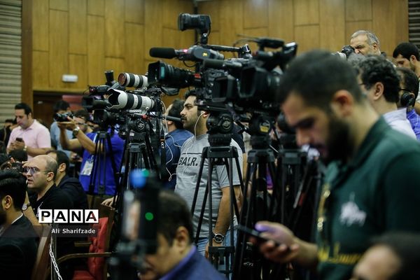 معارفه رسمی «مارک ویلموتس» سرمربی جدید تیم ملی فوتبال